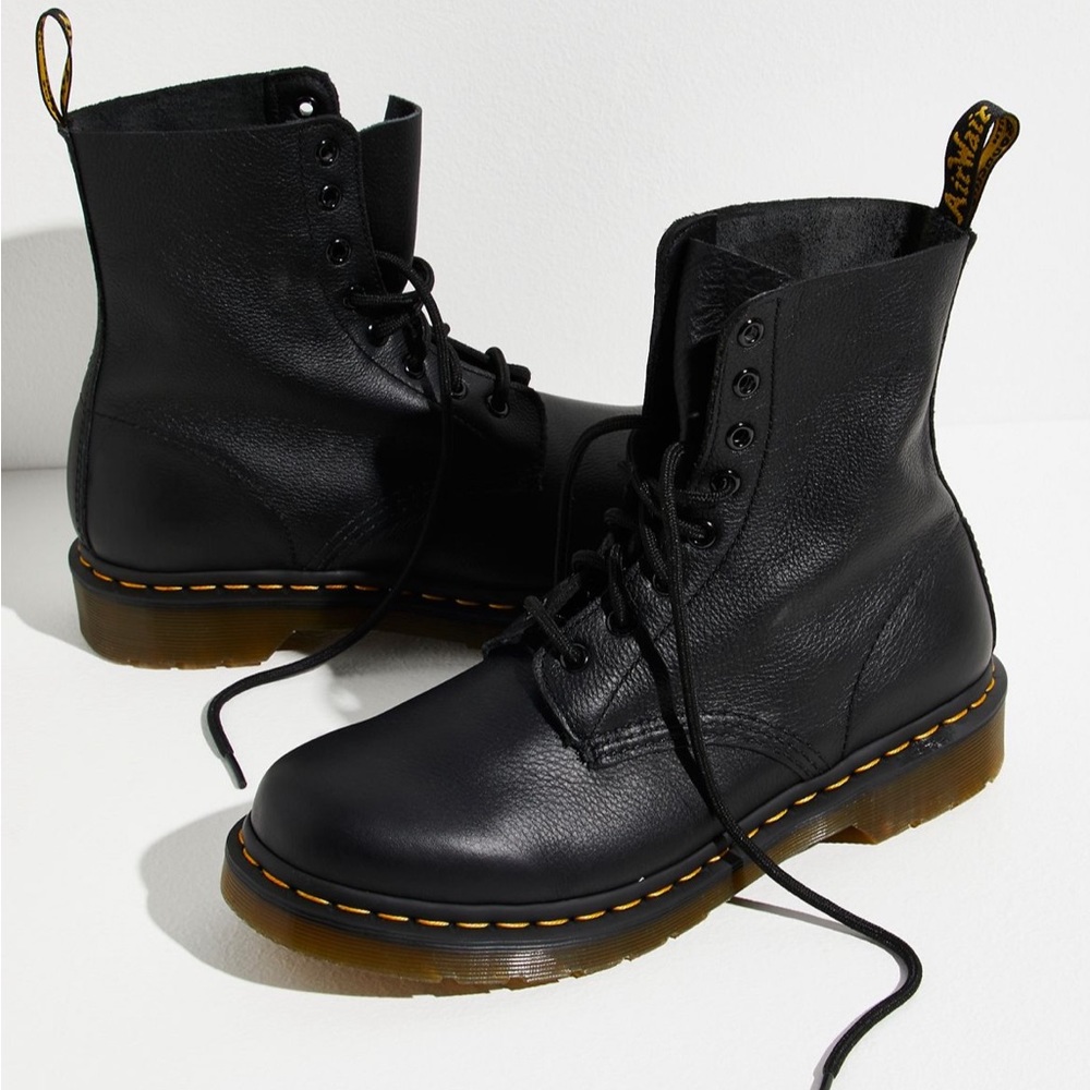 Dr Marten’s 1460 Pascal Combat Boots